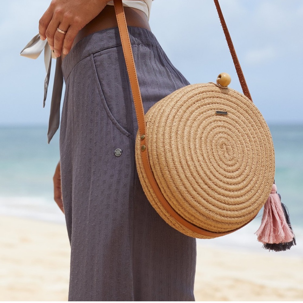 Round Woven Purse